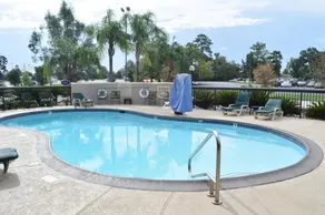 Baymont Inn and Suites by Wyndham The Woodlands - Image 2