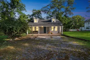 Cozy Home Best Location In Town On 7 Private Acres 2 Bedroom Cottage by Redawning - Image 5