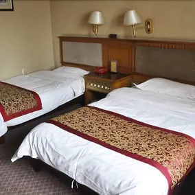 Longyun Hotel - Image 4