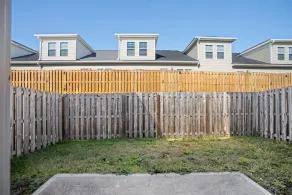 Good Vibes Only - Perfect Home In Quiet Residential Area With Work/study Space 4 Bedroom Townhouse by Redawning - Image 4