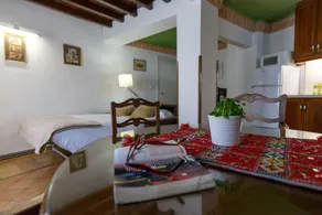 Muralla Ziri Apartamentos - Image 4