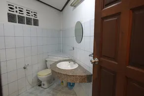 Cool Breeze Bungalows - Image 2