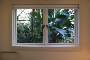"balmoral Retreat" a Garden Haven, 2 Min to Beach - Image 2
