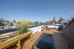 Hosteeva Modern Townhome W Rooftop - Image 5