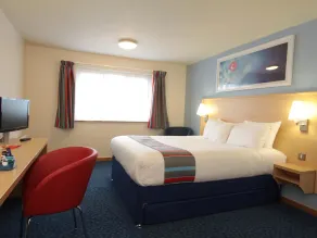Travelodge Bristol Central - Image 3
