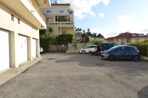 Period apartment 5 persons with Sea View and Parking in Port of Nice - Image 5