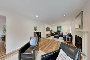 76overrd 3 Bedroom Home - Image 5