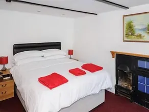 The George Inn - Image 2