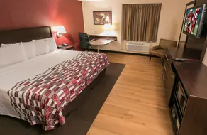 Red Roof Inn Boardman - Image 2
