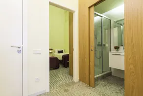 Uma Suites Pau Claris Barcelona - Image 5