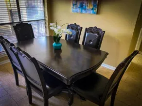 4Bdrm 3.5Bath 8Beds - Pool House - Image 3