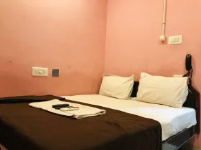 Hotel Varsha - Image 2