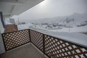 Snow House - Image 3