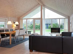 Charming Holiday Home in Væggerløse With Indoor Whirlpool - Image 3