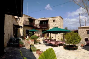 Amarakos Inn - Image 4