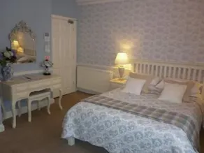 Comely Bank Guest House - Image 5