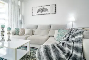 LT- Cozy 2 bedroom apartment in La Quinta - Image 2