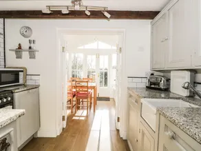 May Cottage - Image 4