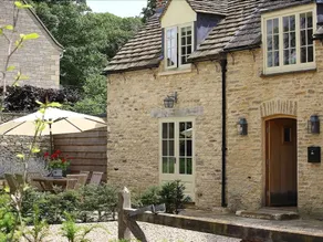 Number 11, Hollywell - Image 4