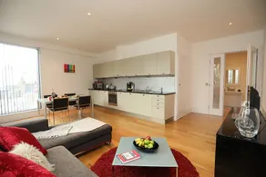 Stunning 2 bedroom flats in Kings Cross - Image 5