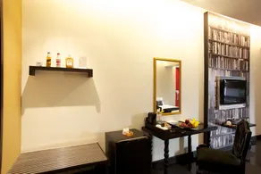 Long Beach Luxury Villas - Image 3