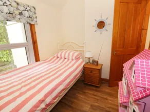 Bluebell Cottage - Image 2