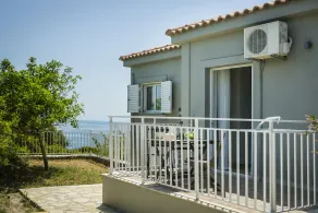 Sea View Villa 3 - Image 4