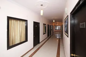 Hotel Traveller Inn by OYO Rooms - Image 3