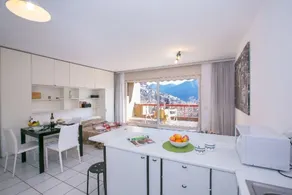 Lugano Lake View - Image 4