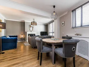 Kensington Mews House - Image 2