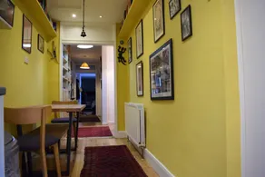 Spacious 1 Bedroom Apartment With Garden - Image 5