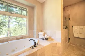 Pebble Beach Golfer Retreat - Image 2