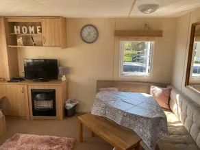 Stunning 8-berth Caravan in Tattershall Lakes - Image 3