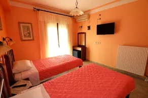 Prestige Studio & Apartment - Image 4
