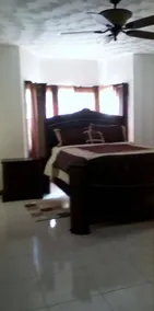Fay's Bed And Breakfast - Image 4