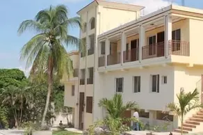 Sams Hotel - Image 1