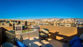 Escape to St. George - Image 2
