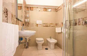 Beautiful Home in Castel San Giorgio With 3 Bedrooms, Wifi and Outdoor Swimming Pool - Image 2