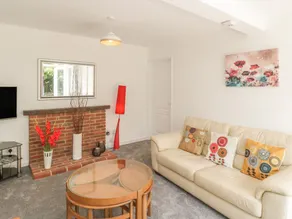 Orchard Annexe - Image 5