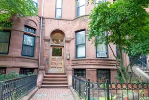 Spacious Suites in the Heart of Back Bay - Image 4