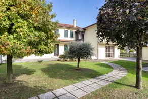 Home Near Venice - Image 4