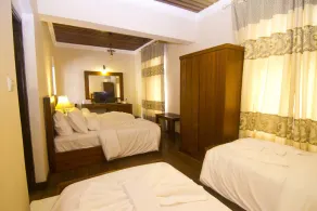 Serene Villa - Image 4