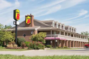 Super 8 by Wyndham Marysville - Image 4