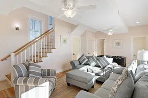 Endless Summer 5 Bedroom Home by Redawning - Image 3