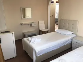 Tum Trio Hotel - Image 3