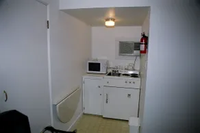 Royal Lodge Motel - Image 5