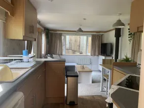 Lovely Secluded off Site Caravan in Private Field - Image 4