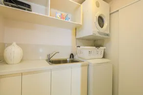 Azura Ocean View Holiday Apartment - Image 5