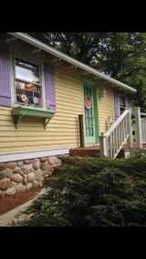 Frog Hollow Bed and Breakfast - Image 4