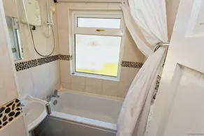 Croyde Kingfisher 3 Bedrooms - Image 4